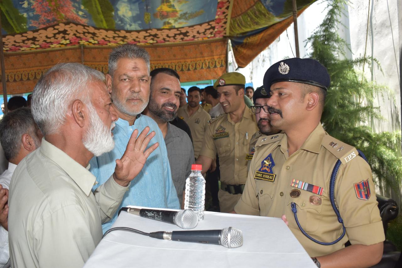 'SSP Budgam Holds Public Meeting at Magam to Review Muharram Arrangements'